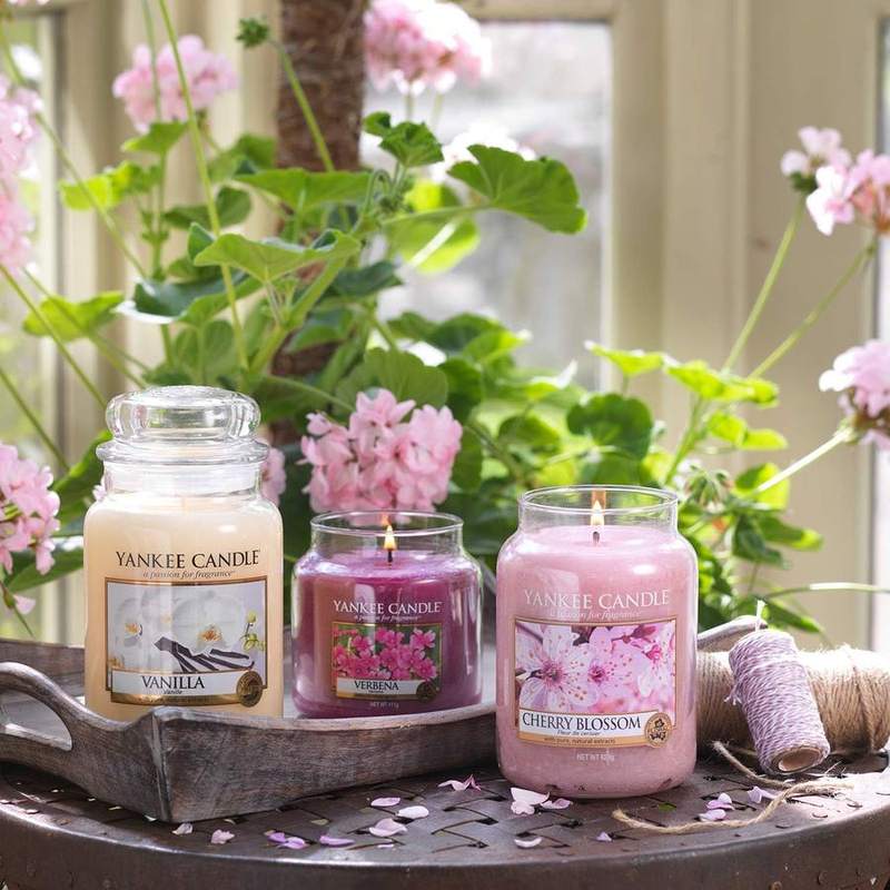 Yankee Candle Cherry Blossom Large Jar Candle — photo 17 of 20