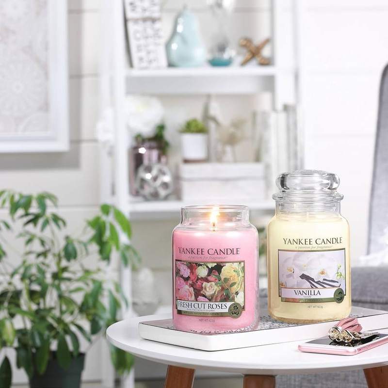 Yankee Candle Fresh Cut Roses Large Jar Candle — photo 15 of 24