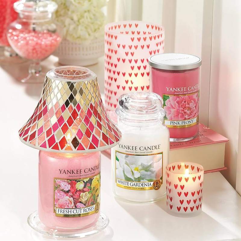 Yankee Candle Fresh Cut Roses Large Jar Candle — photo 17 of 24